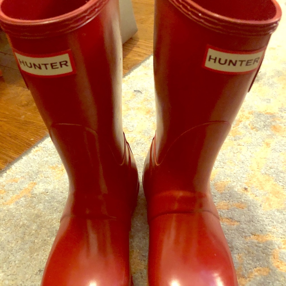 Short Hunter red rain boots